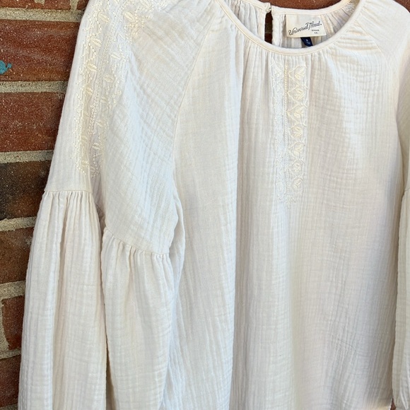 Women's Cream Blouse - Picture 4 of 6